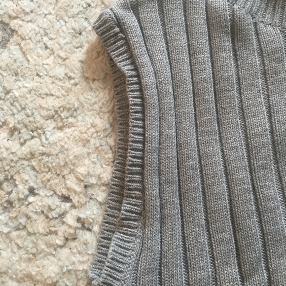 Forever 21 sweater vest - Picture 3 of 3